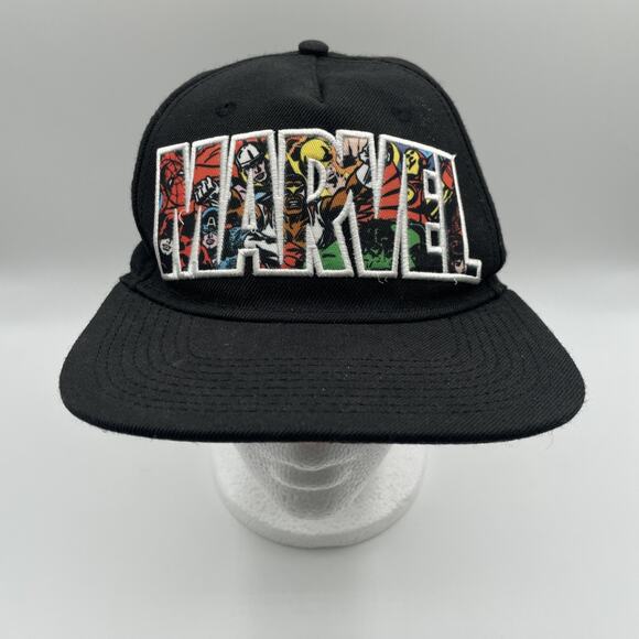 Marvel Avengers Comics Logo Flat Bill Snapback Cap Hat in Black - Picture 1 of 9